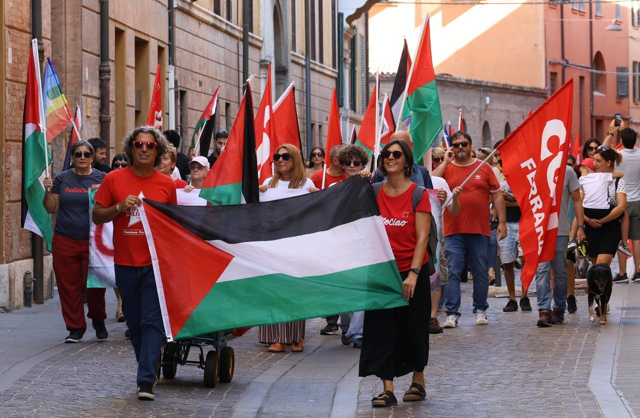 Cgil “dalla parte giusta della storia”. A Ferrara in 500 per Gaza