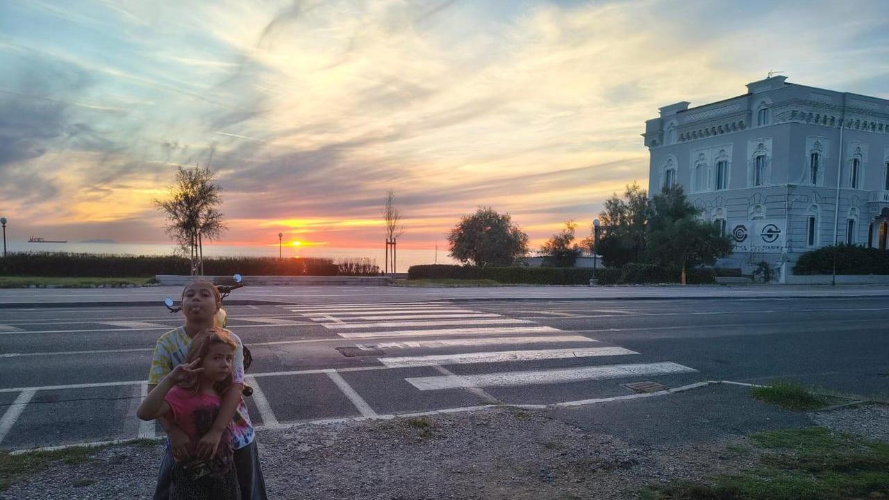 Livorno, “sorellanza” al tramonto. Grazie a Michele Ingrosso
