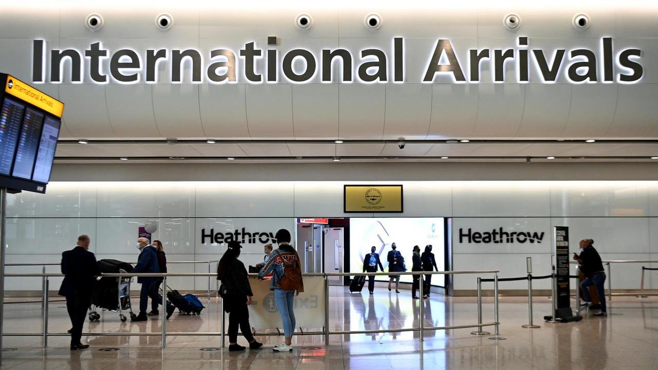 Cyber-attacco informatico contro gli aeroporti europei: ritardi e cancellazioni