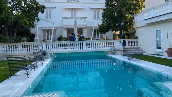 Uno scorcio della villa