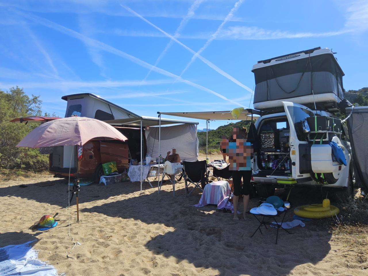 Olbia, campeggiatori abusivi in spiaggia: scattano le multe