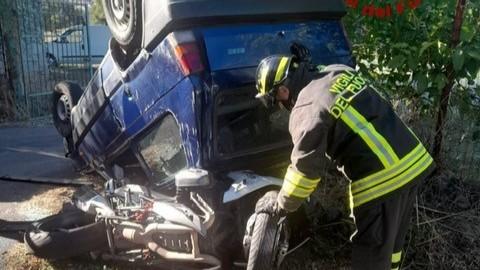 Auto contro moto sulla provinciale 69: un ferito grave