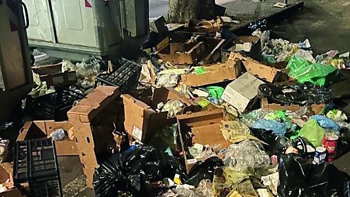 Viale Piave: «Ogni sera compare una discarica abusiva»
