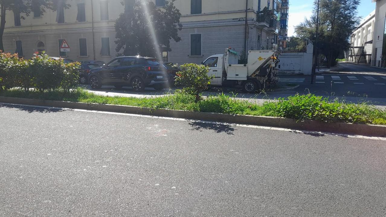 Il punto esatto dove l'anziano è stato travolto dal "pirata"