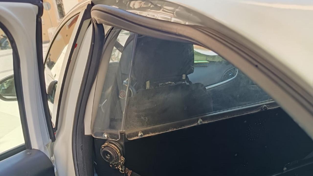 I danni alla pattuglia della polizia municipale