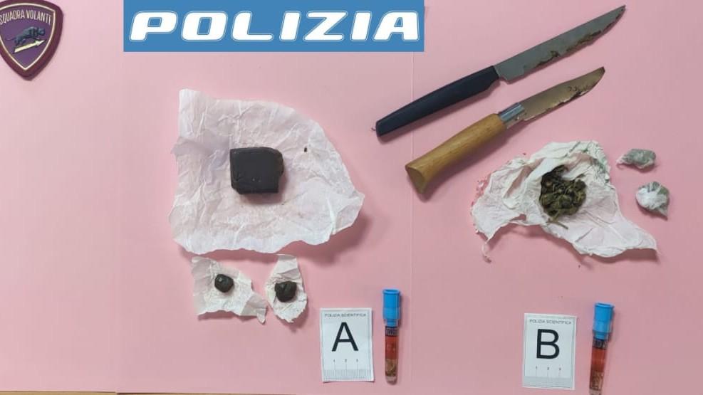 Droga, contanti e coltelli: nei guai un 18enne