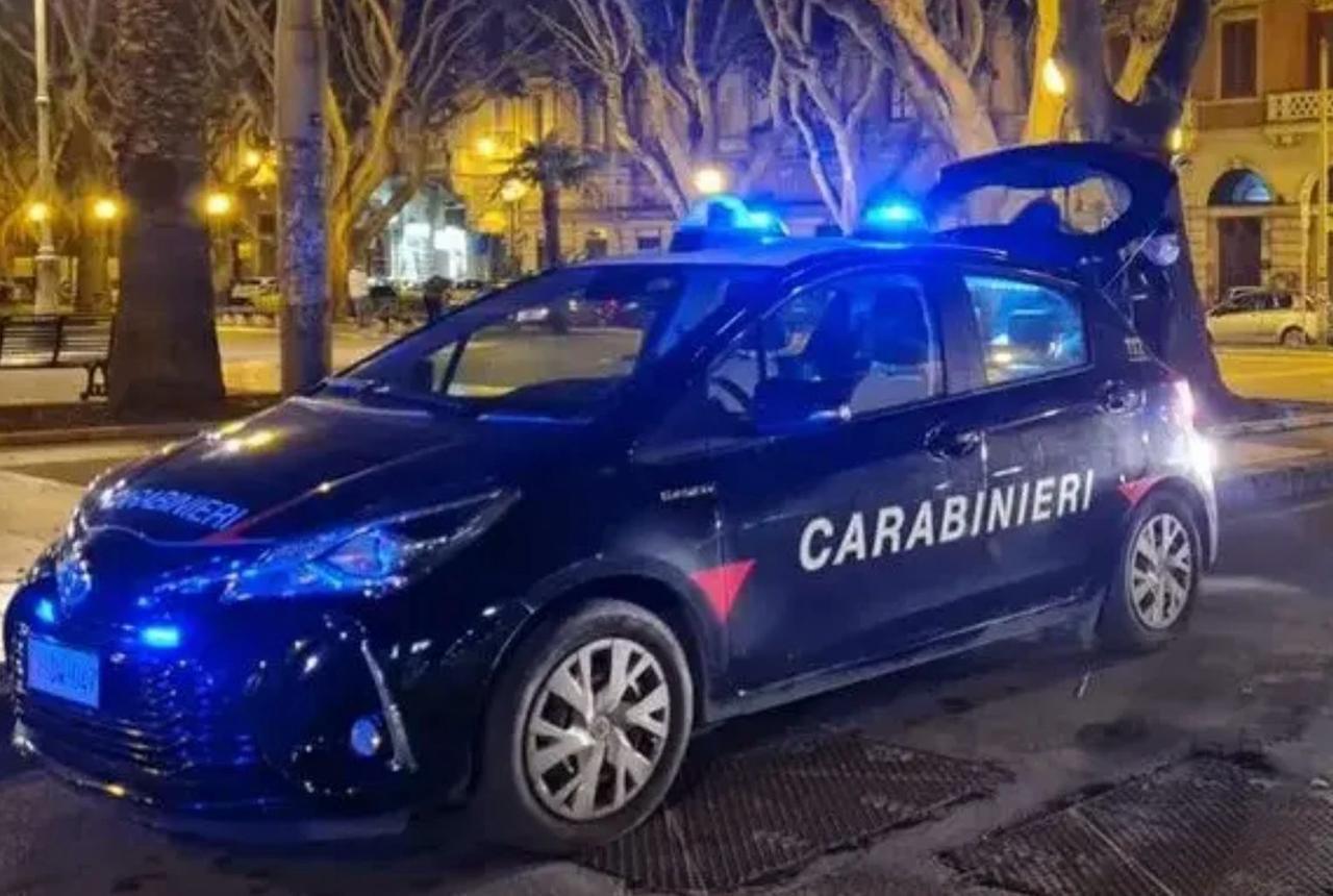 Cagliari, aggredisce i carabinieri durante un controllo: arrestato