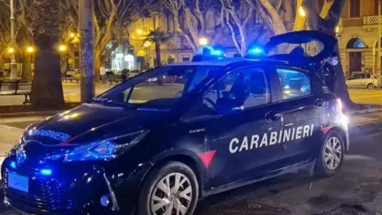 Cagliari, aggredisce i carabinieri durante un controllo: arrestato