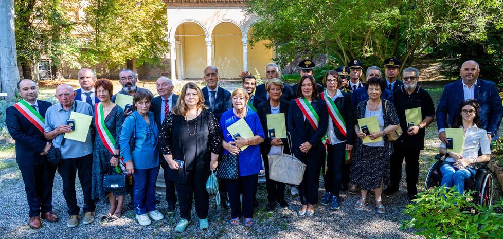 Internati di guerra, consegnate 11 medaglie d’onore a Ferrara