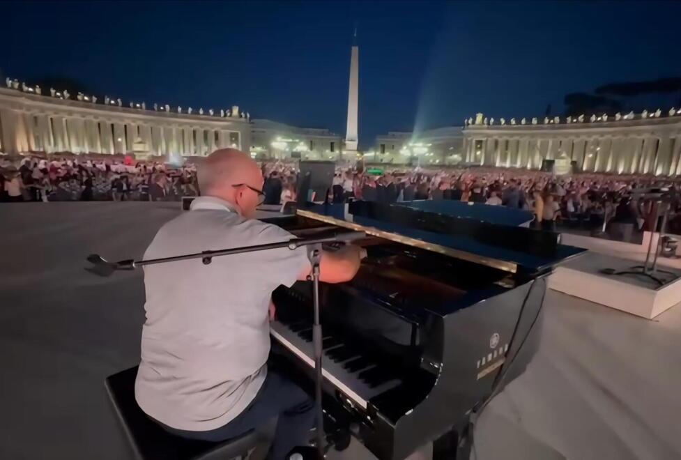 
	Luca Menicagli in San Pietro

