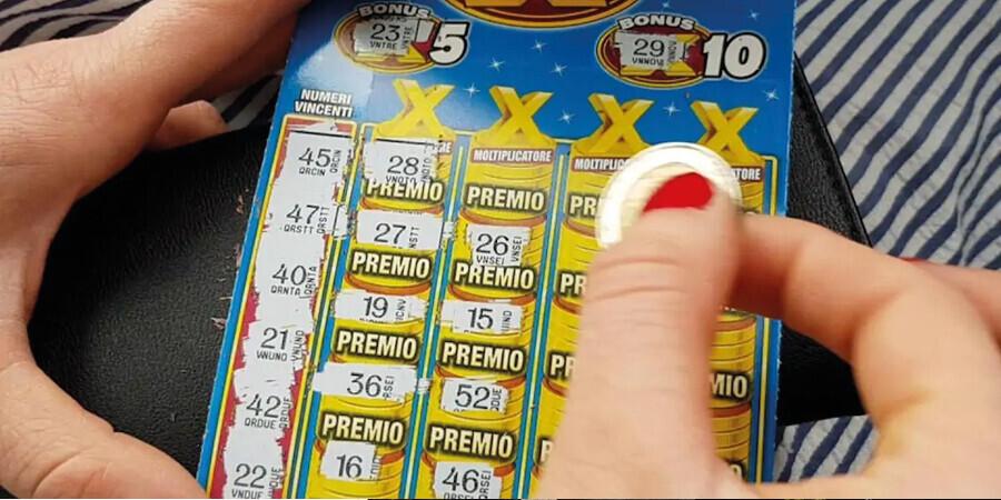 Morto il clochard che vinse 300 mila euro con il Gratta e Vinci comprato con le offerte