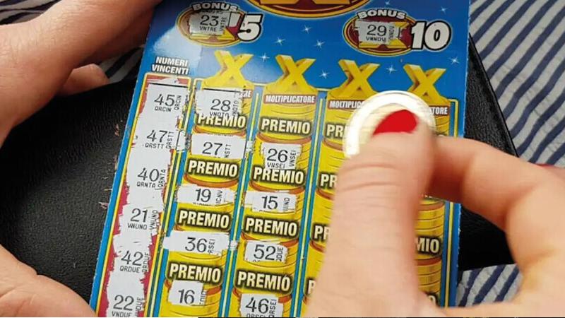 Morto il clochard che vinse 300 mila euro con il Gratta e Vinci comprato con le offerte