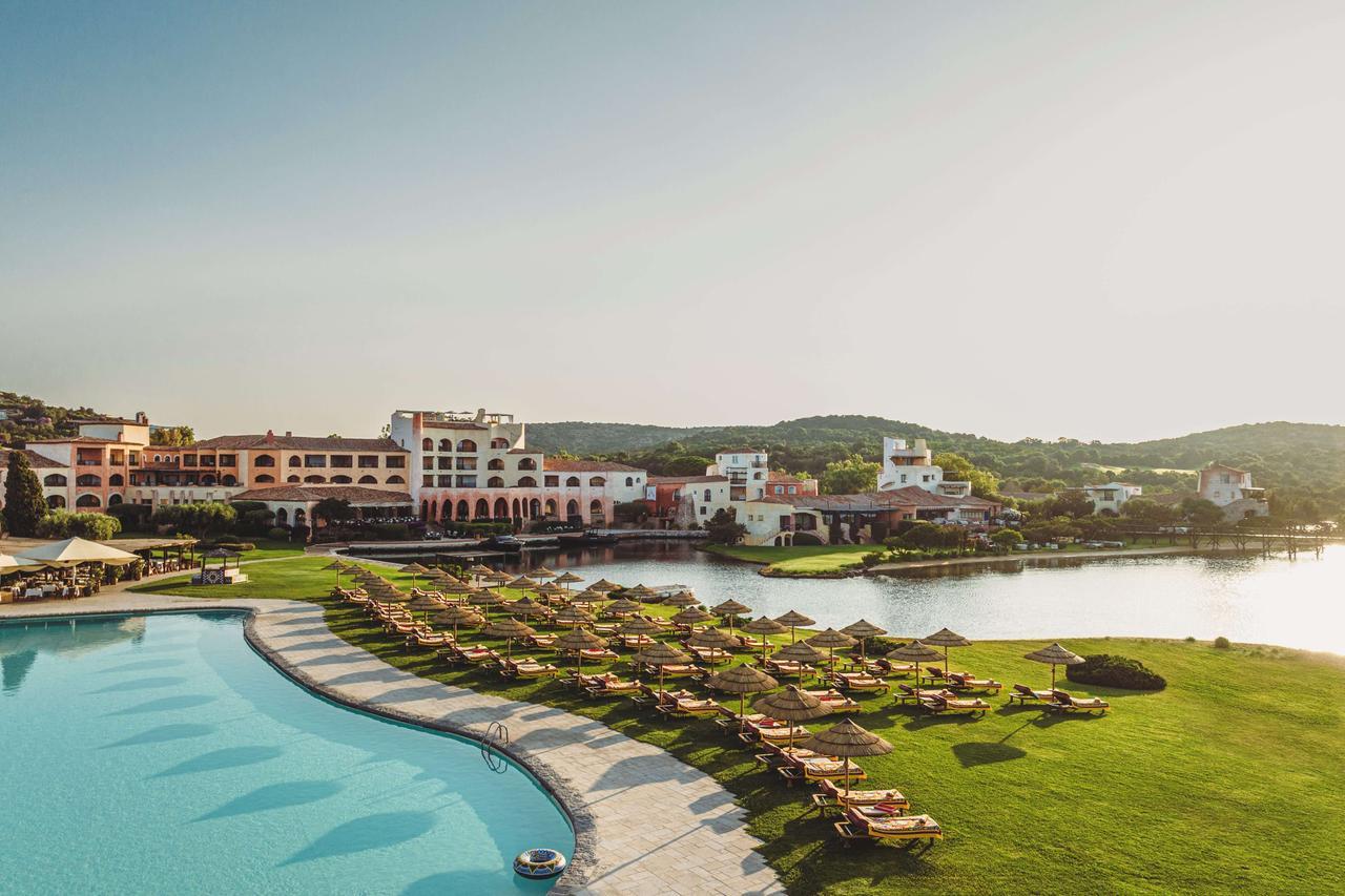 
	L'hotel Cala di Volpe

