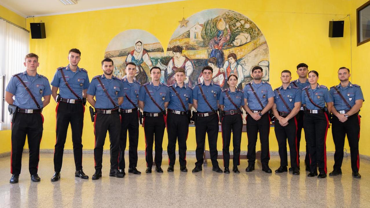 Carabinieri, tredici giovani marescialli prendono servizio nel Nuorese