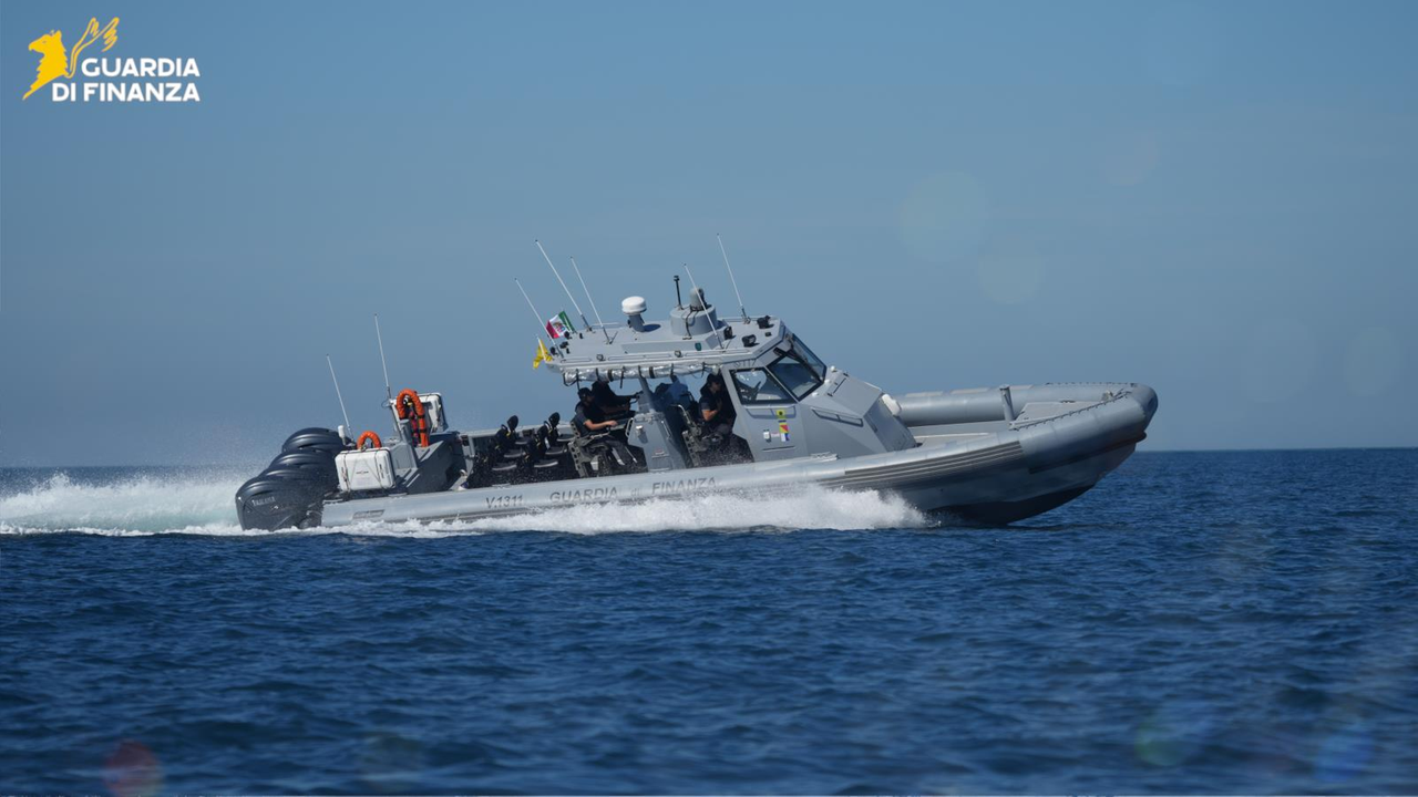 
	La nuova motovedetta della guardia di finanza

