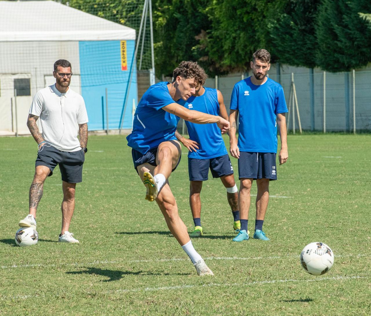 Ars et Labor sul mercato per una punta. Ferrari alternativa a Cesario