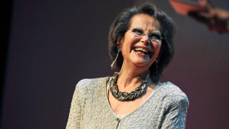 Claudia Cardinale: «Le feste in Sardegna insieme a Ringo Starr»