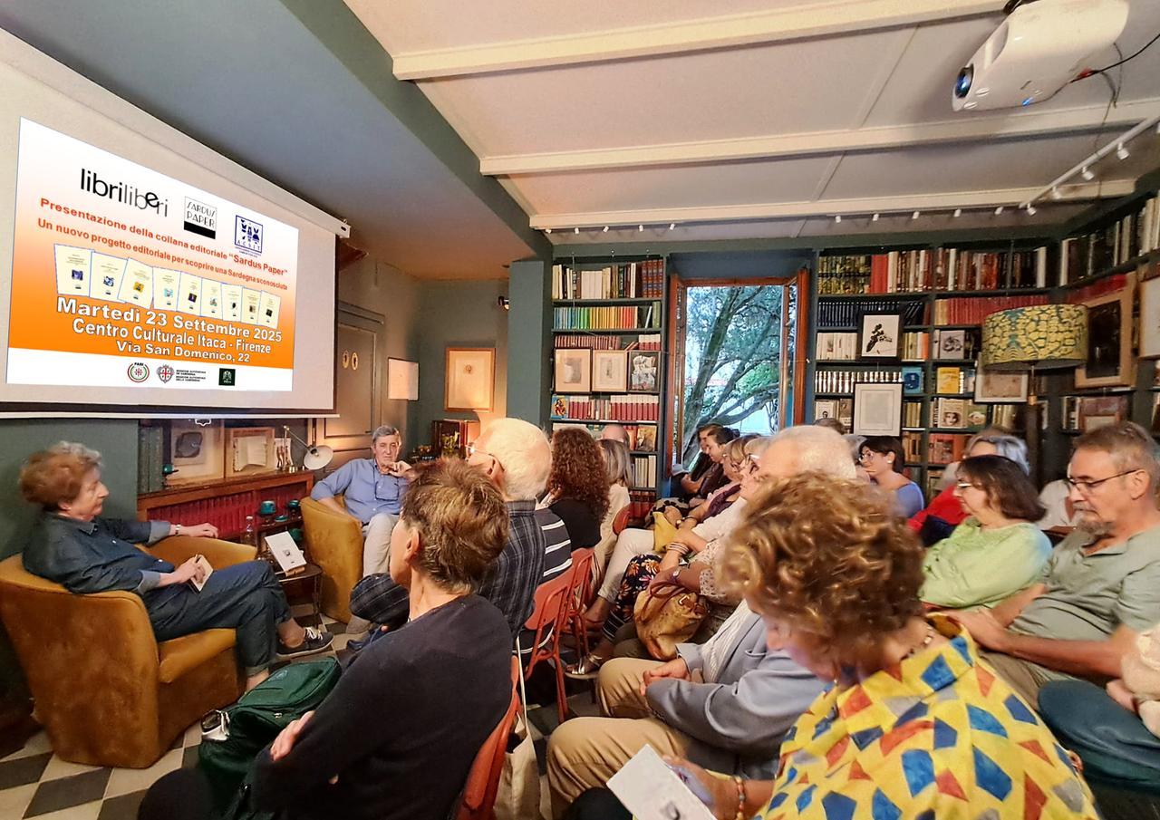 
	Un momento della presentazione di "Sardus paper" ieri sera a Firenze

