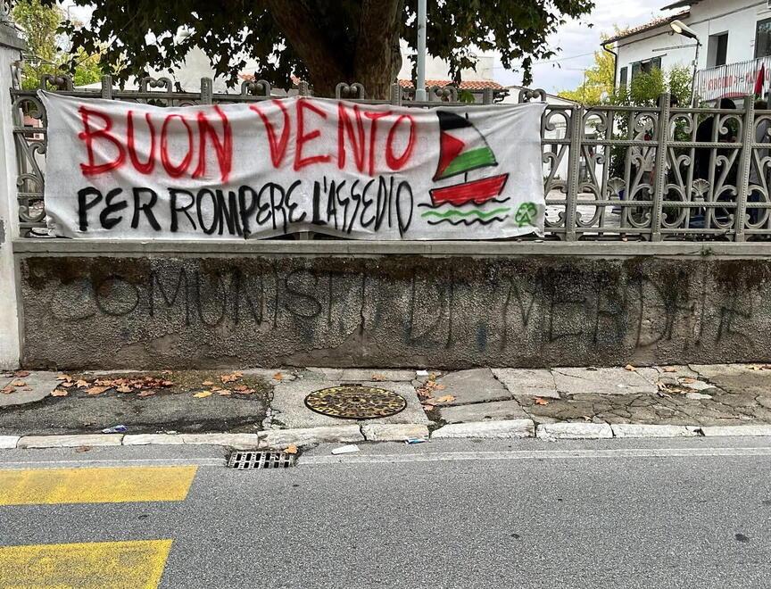 
	La scritta apparsa al circolo Alberone

