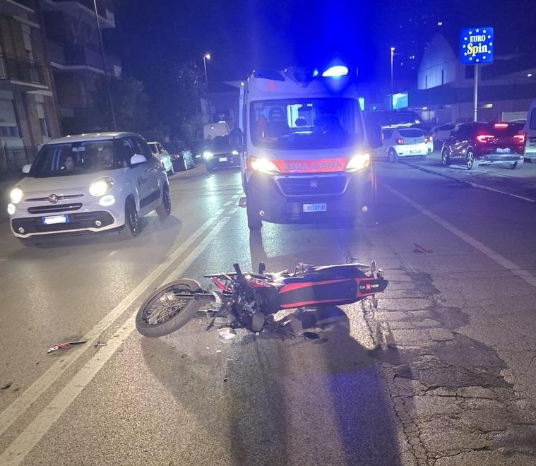 Ferrara, pirata della strada ancora in fuga: «Chi ha visto qualcosa ci aiuti». Il giovane al momento non può lavorare né praticare sport