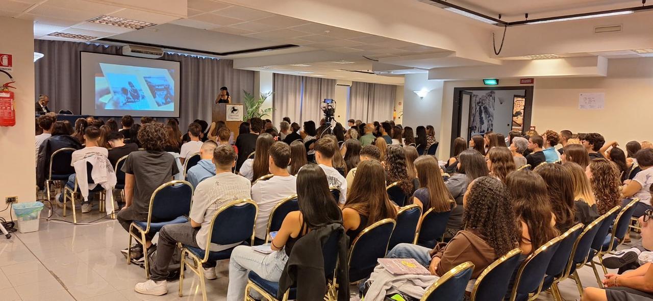 “Desaparecidos sardi in Argentina” ha fatto tappa in 40 scuole superiori dell’isola