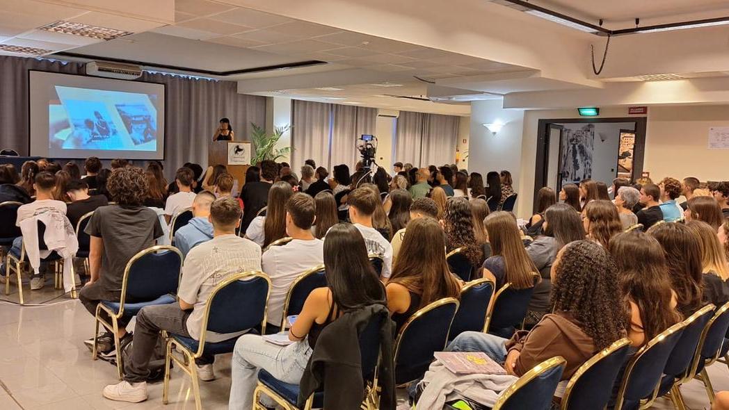 “Desaparecidos sardi in Argentina” ha fatto tappa in 40 scuole superiori dell’isola