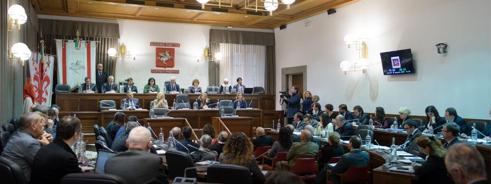 Regionali Toscana, la mappa dei seggi: così cambierebbe il Consiglio e quali province rischiano di più