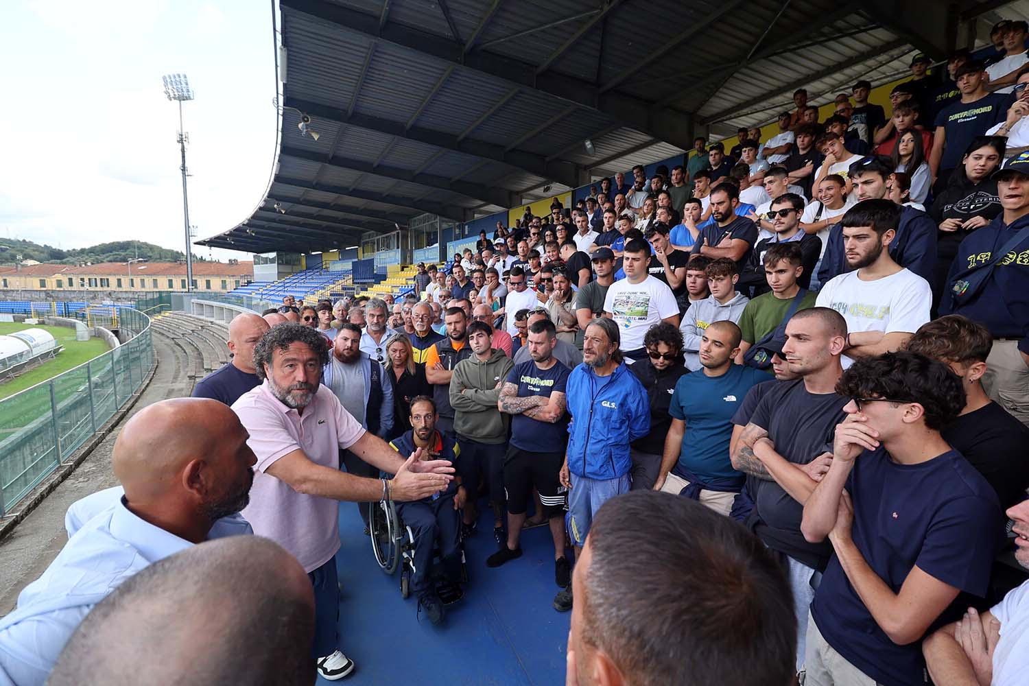 L'incontro tra Gemignani e i tifosi