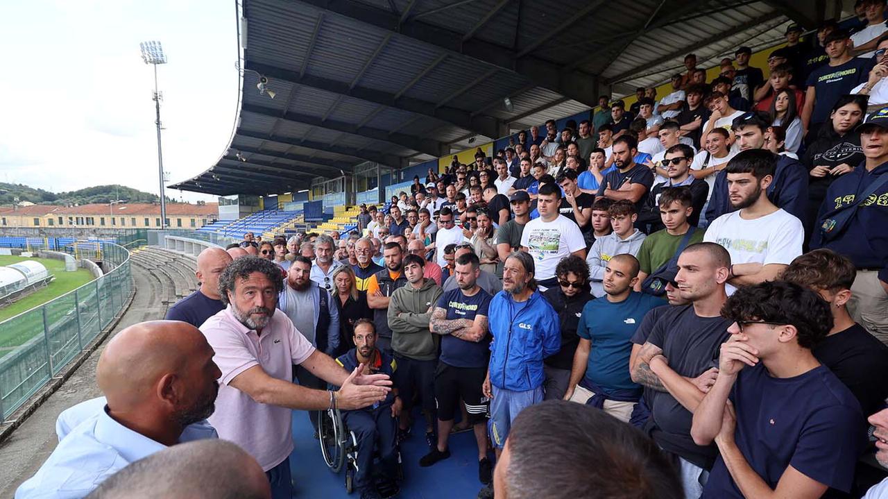 L'incontro tra Gemignani e i tifosi