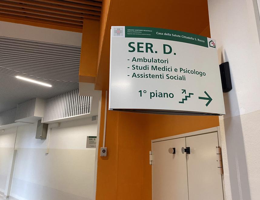 Aggredì tre sanitari al Serd di Ferrara, condannato a un anno e mezzo