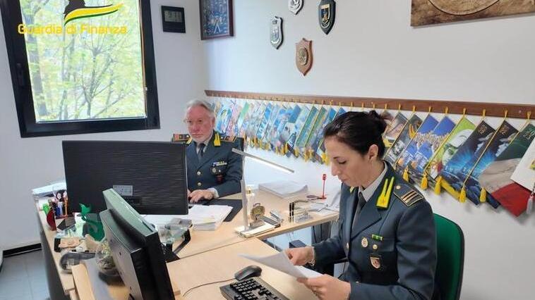 Sequestro a Grosseto, negozio di alimentari coinvolto in giro di pratiche false per immigrati