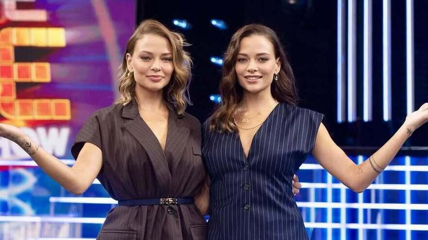 Giulia e Silvia Provvedi, in arte "Le Donatella"