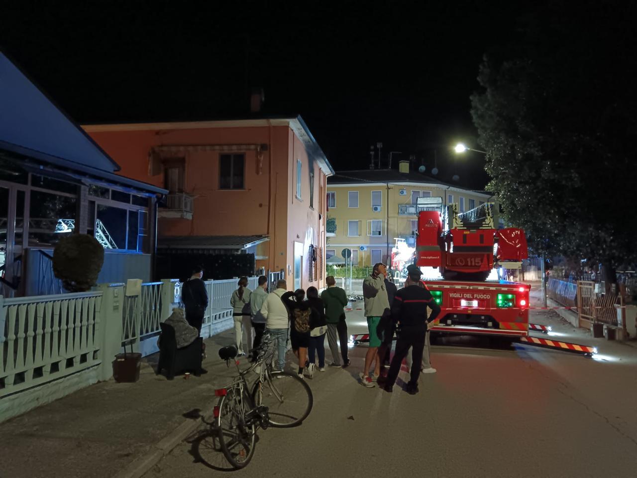 Appartamento a fuoco ad Occhiobello, anche un cane all’interno
