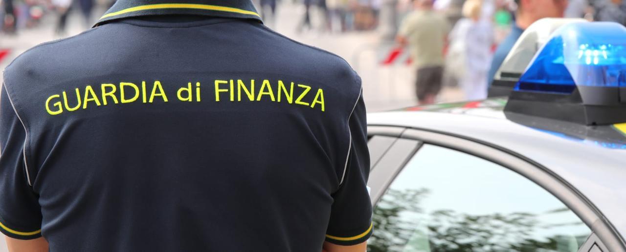 Evasione fiscale da 1,5 milioni e 80 lavoratori irregolari: maxi multa per un ristorante