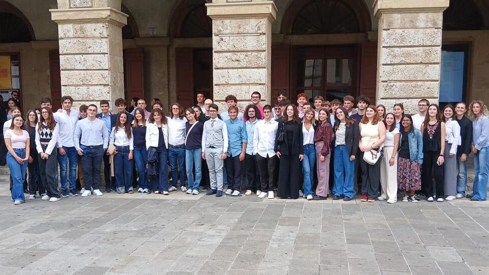 Livorno e i suoi super diplomati: «Avanti così, siete il nostro futuro»<br type="_moz" />