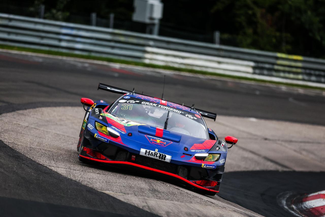 
	Verstappen sulla Ferrari al Nurburgring (foto Media Ferrari)

