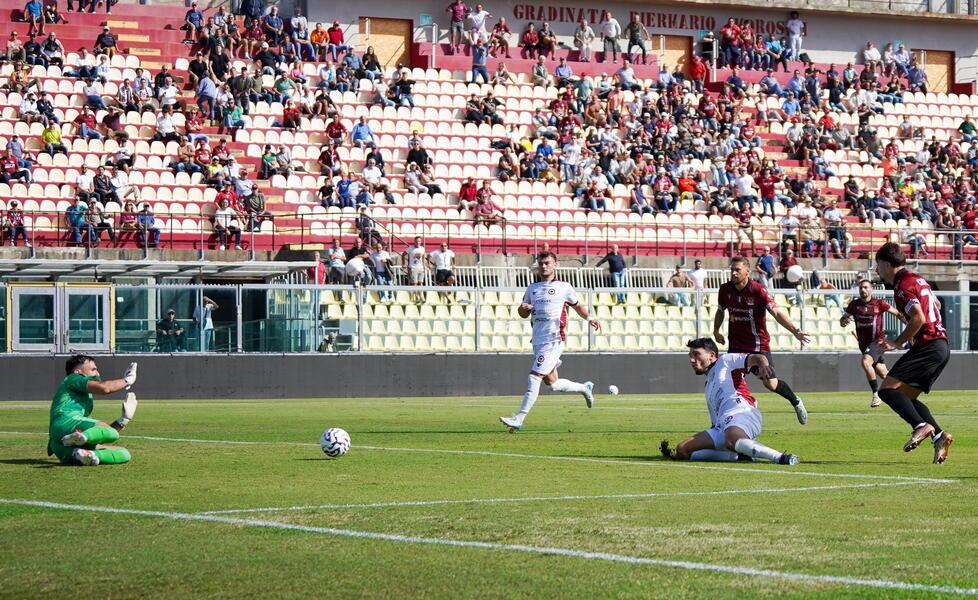 
	L&rsquo;occasione sprecata da Cioffi e Dionisi in apertura (foto Stick)

