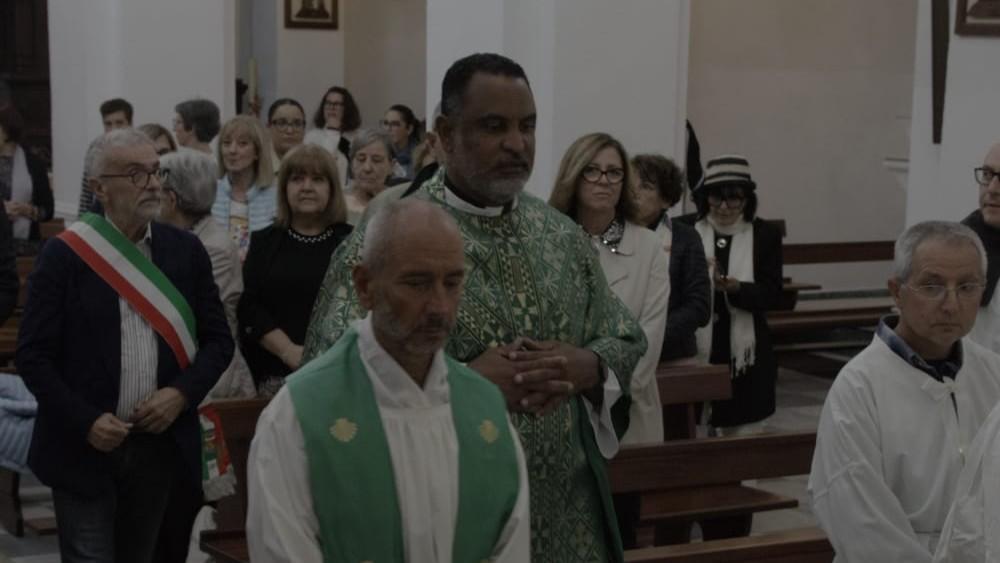 Aggius in festa per il nuovo parroco: è arrivato don Edgar