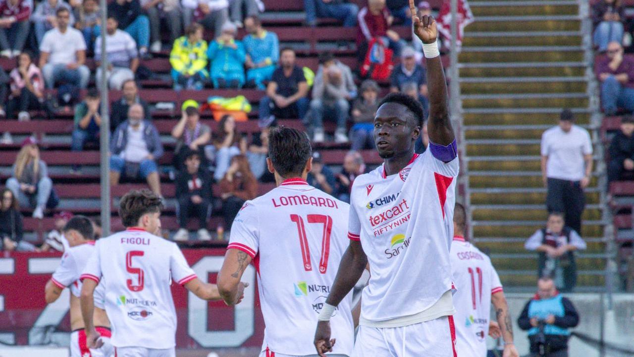 Sall porta in vantaggio il Carpi ad Arezzo