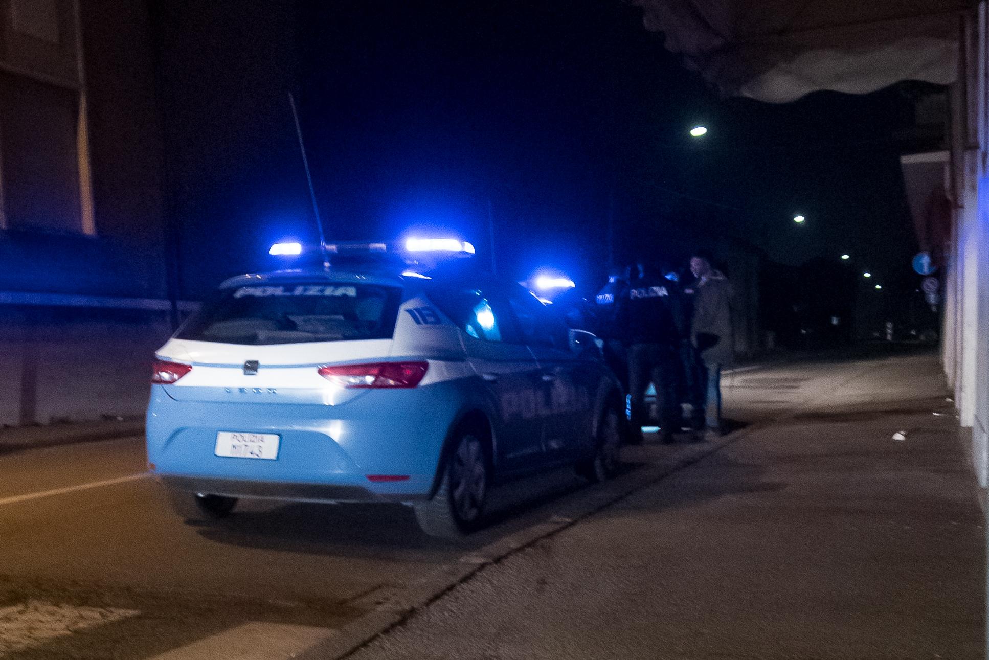 Fuga spericolata in via Padova a Ferrara. L'uomo resta in carcere