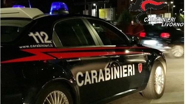 Livorno, strappano la catenina d’oro dal collo di un passante alla stazione