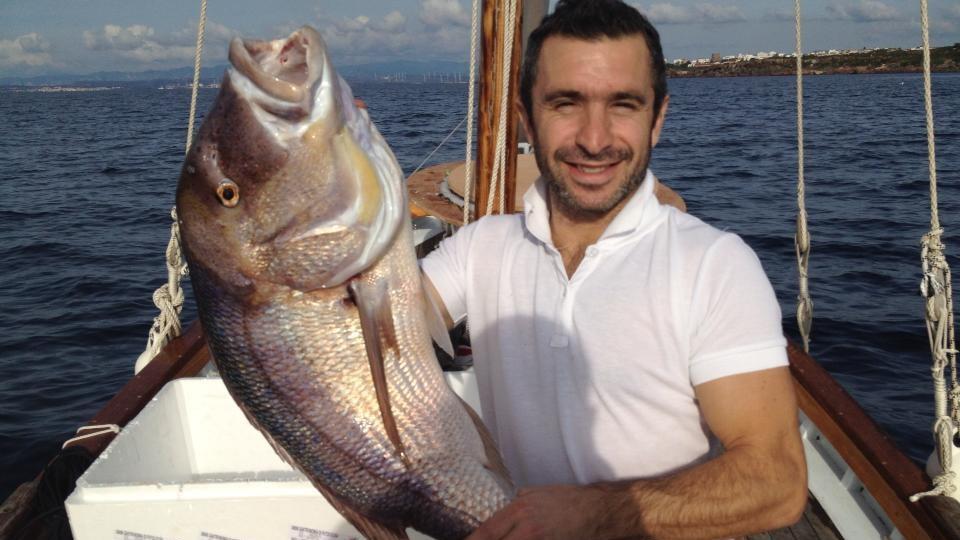 Cuoco di Calasetta trovato morto al porto di Civitavecchia: indagini della Procura