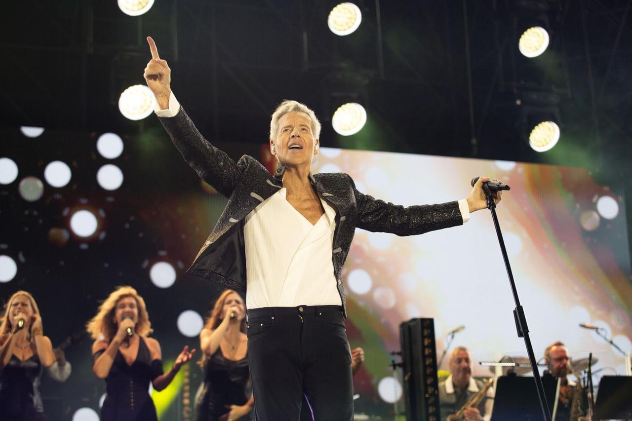 Claudio Baglioni a Lampedusa <em>(foto Toni Thorimbert)</em>