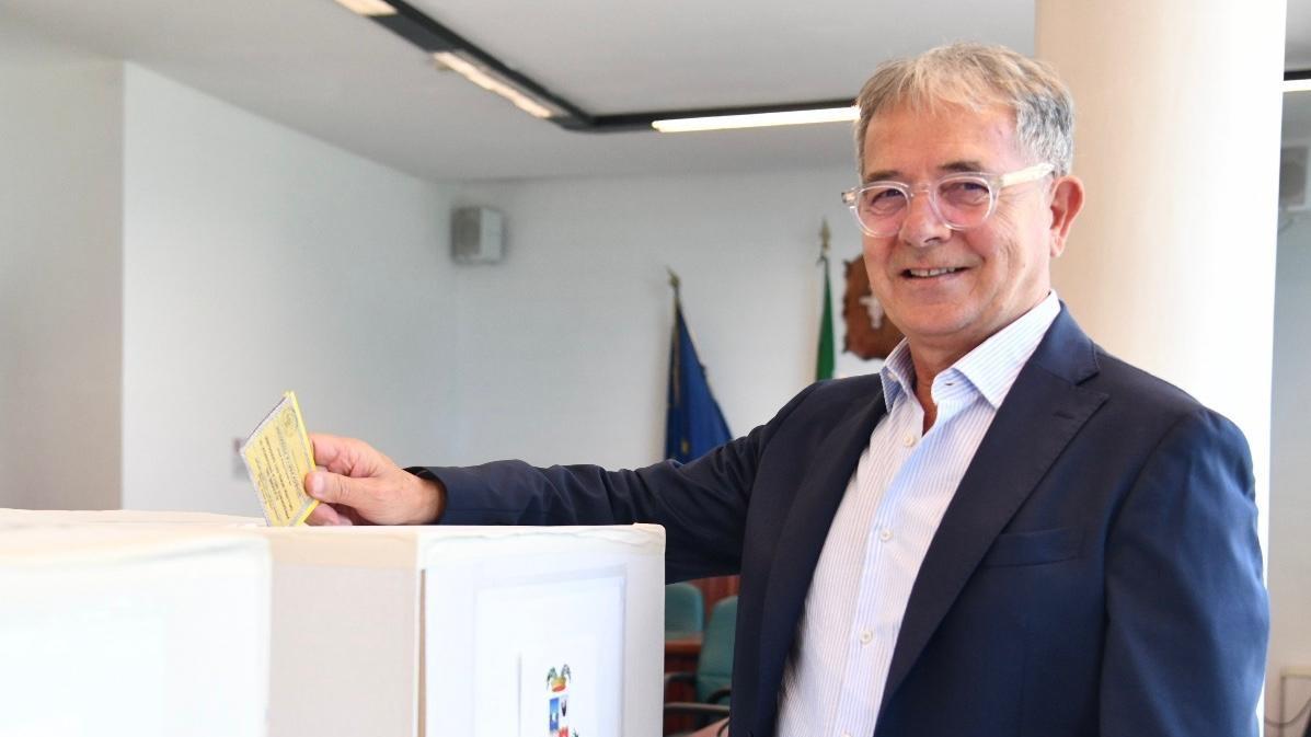 
	Il sindaco di Olbia Settimo Nizzi

