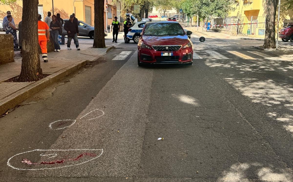 Pedone investito da un’auto mentre attraversa la strada: è grave