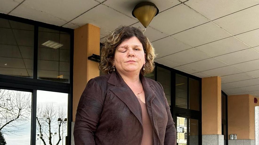 Petronela Codreanu davanti al tribunale di Tempio 