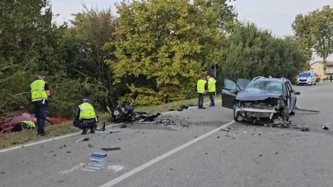 Scontro tra auto a Coccanile, ferite due donne