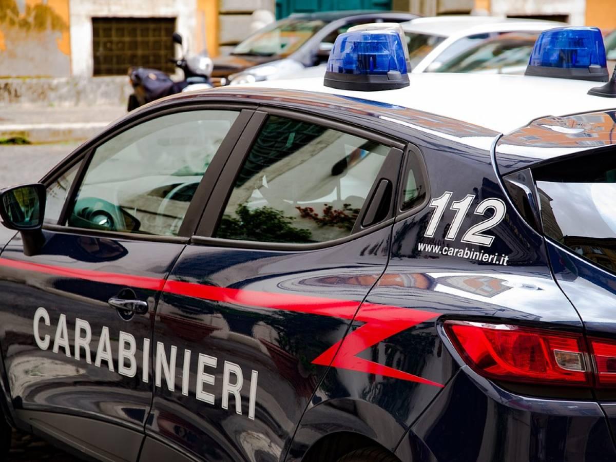 Una 14enne modenese palpeggiata in spiaggia a Riccione