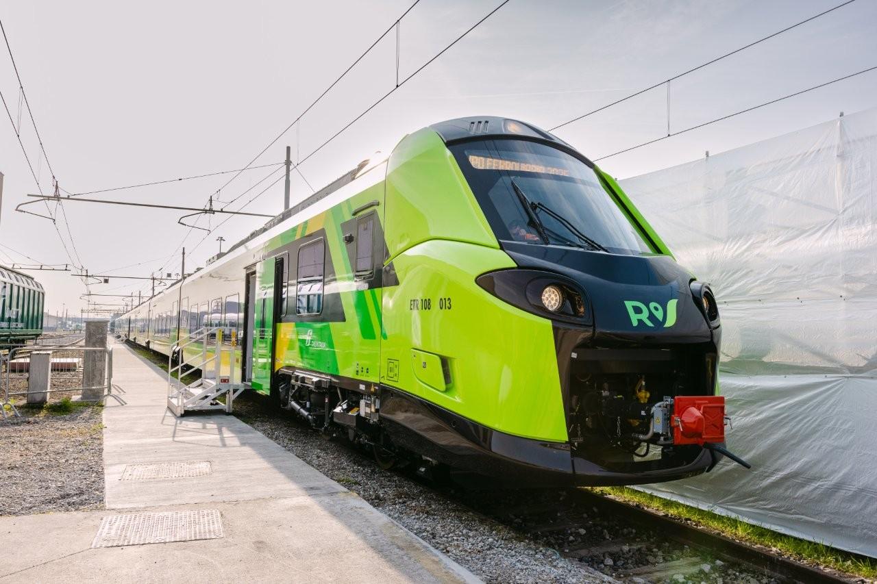 Firenze, sulle tratte regionali arriva un nuovo treno che viaggia a 200 chilometri orari
