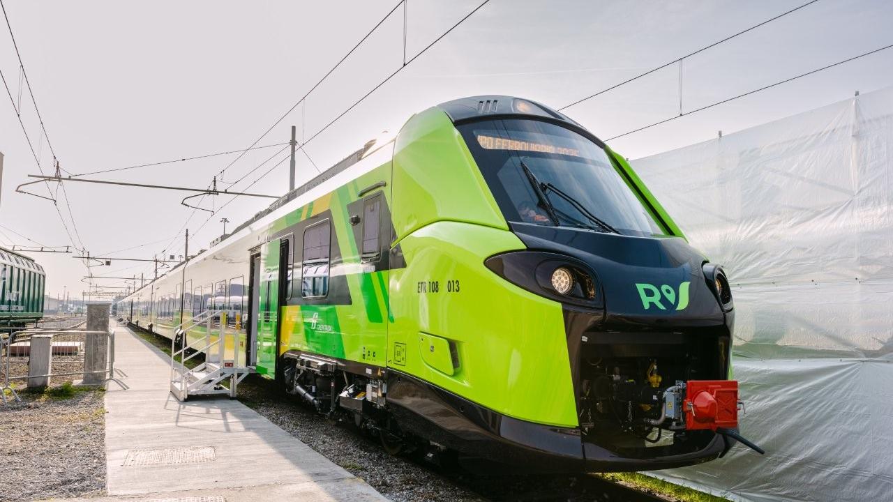 Firenze, sulle tratte regionali arriva un nuovo treno che viaggia a 200 chilometri orari